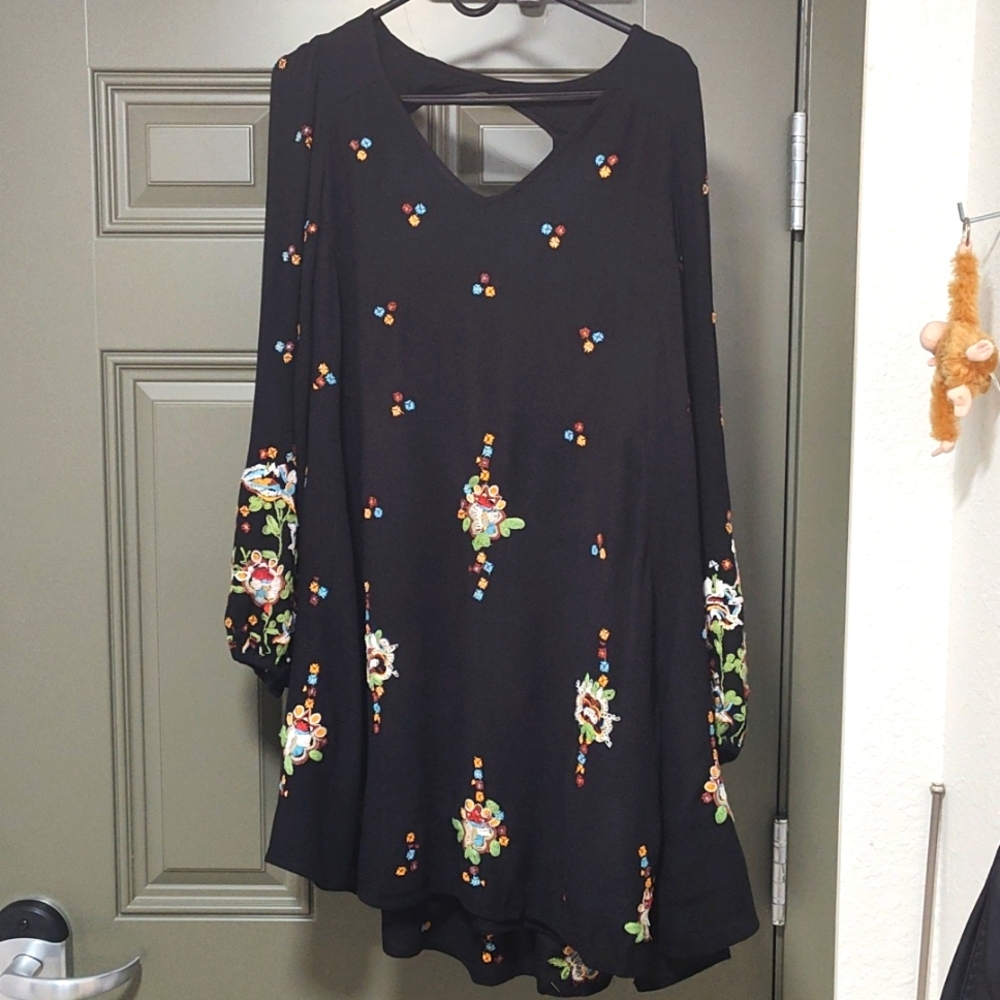 Women's embroidery 100%viscose black dress Free People Size M